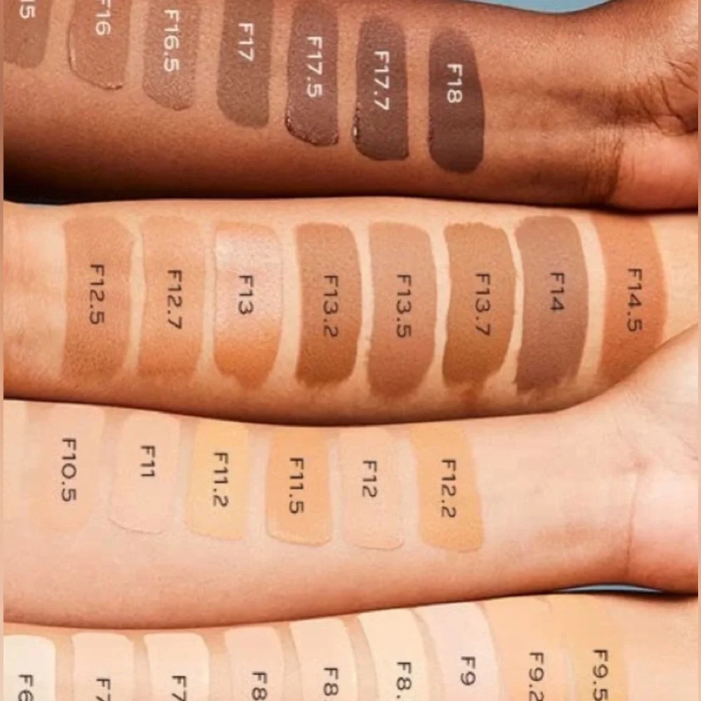NIP Makeup Revolution Conceal & Hydrate Foundation - F14